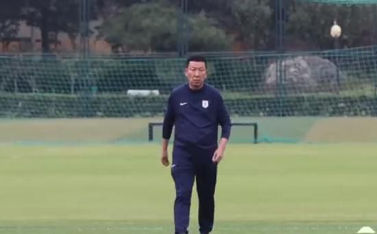 回头偷偷看我