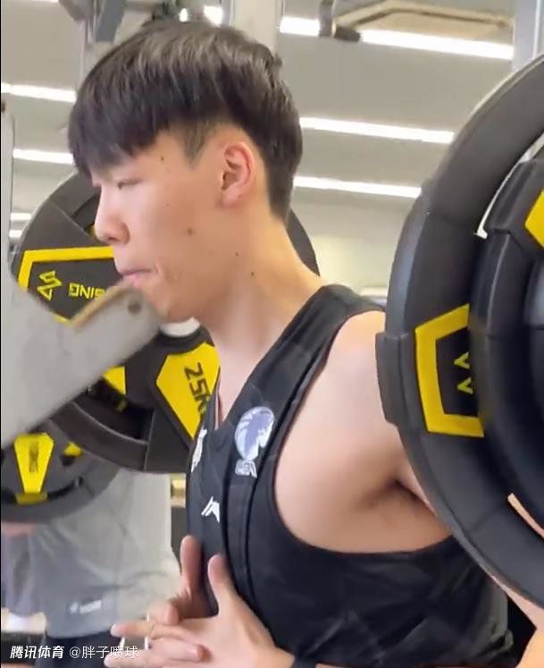 亚洲美女在线播放