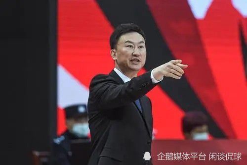 亲吻呻吟打开双腿做受视频